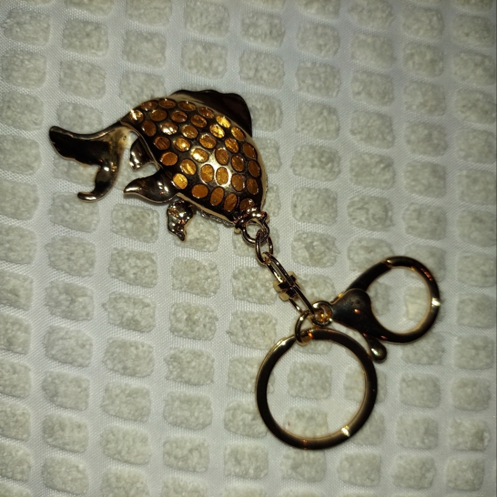 Enamel & Rhinestones Fish Keyring Purse Charm - Picture 8 of 11